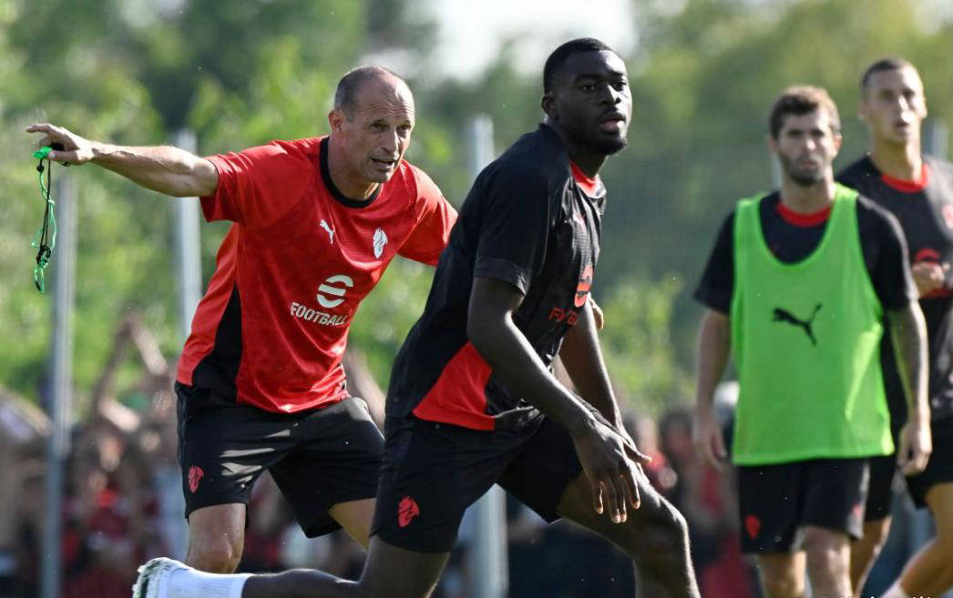 AC米兰迎葡超关键赛；加时末段完成体检；气氛紧张；高层口径保持一致