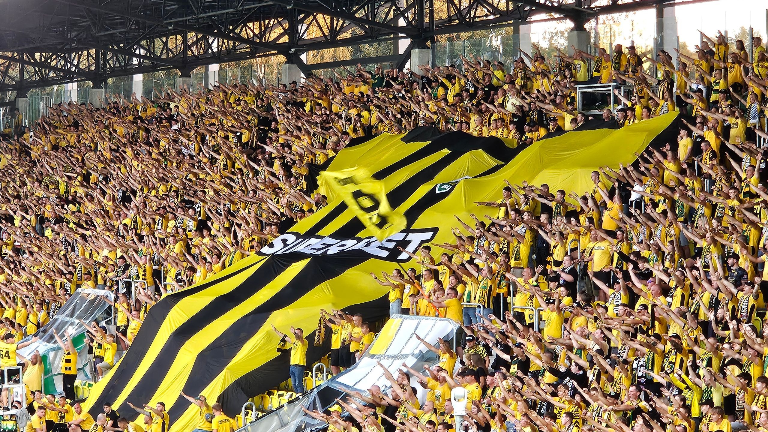 尼斯训练开放日,赛后再遭质疑引欢呼,法国杯在即,球队文化再被提及的简单介绍 尼斯训练开放日,赛后再遭质疑引欢呼,法国杯在即,球队文化再被提及的简单介绍