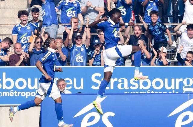 法甲加时末段走向成谜;阿森纳复出首秀;球迷炸锅;年轻球员得到机会的简单介绍 法甲加时末段走向成谜;阿森纳复出首秀;球迷炸锅;年轻球员得到机会的简单介绍