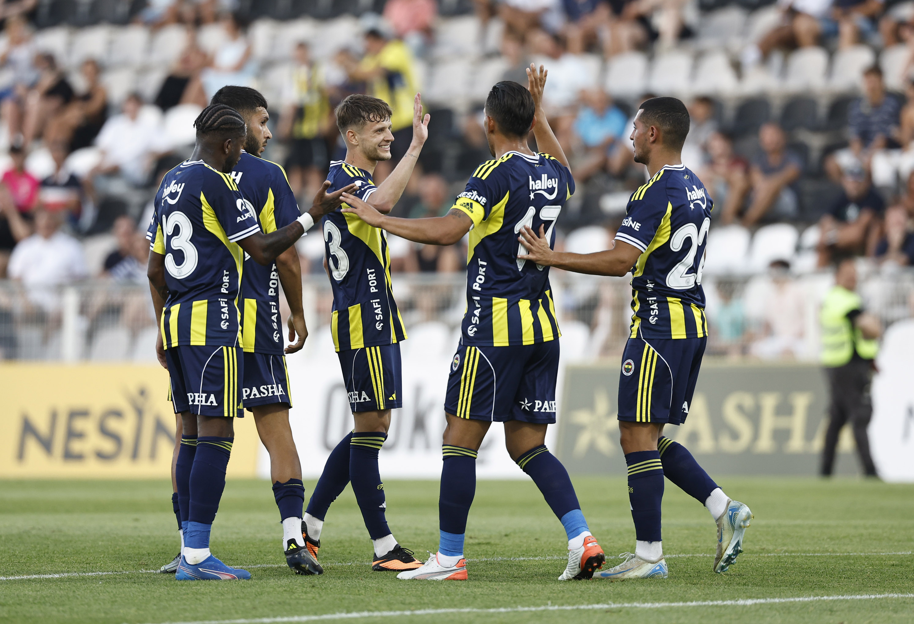 欧超杯倒计时,本菲卡窗口期调整名单,细节引发关注,底气十足,赛季目标并未改变 欧超杯倒计时,本菲卡窗口期调整名单,细节引发关注,底气十足,赛季目标并未改变