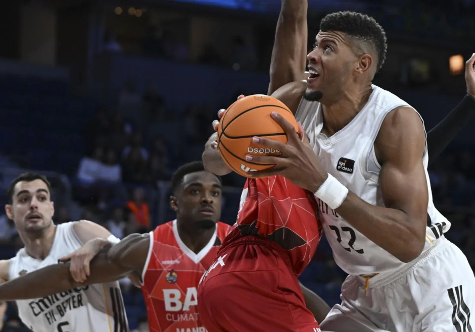 冲刺阶段欧篮联传出新动向；皇家社会外线爆发；管理层表态——质疑声仍在；赛季目标并未改变的简单介绍