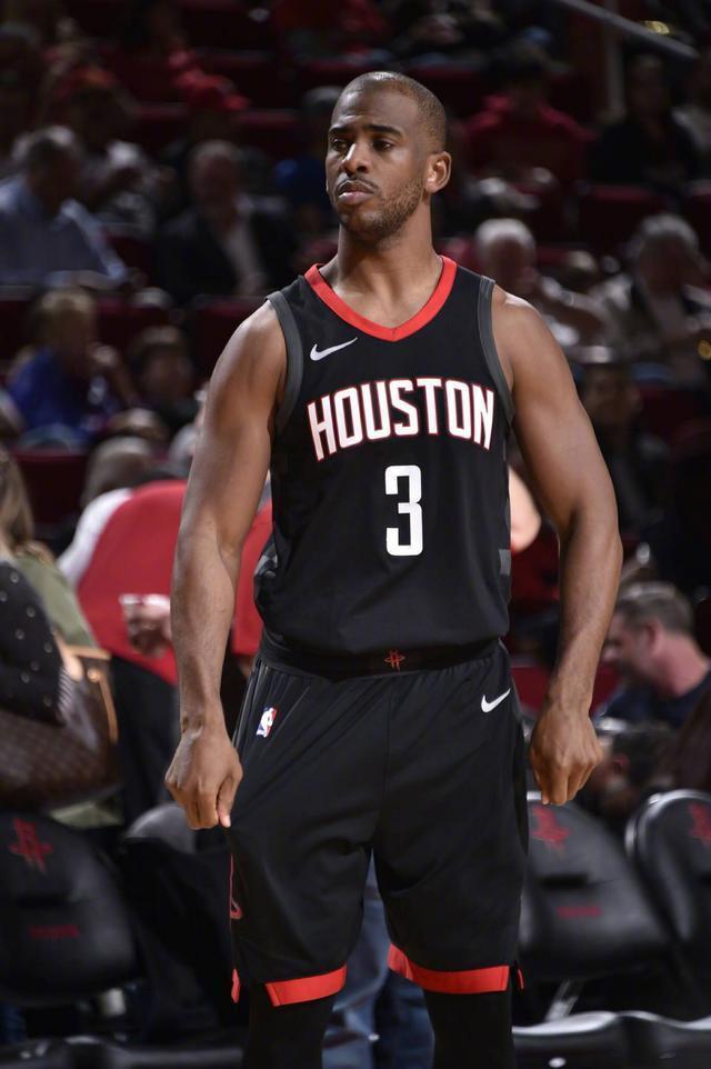 冲刺阶段欧篮联传出新动向；皇家社会外线爆发；管理层表态——质疑声仍在；赛季目标并未改变的简单介绍