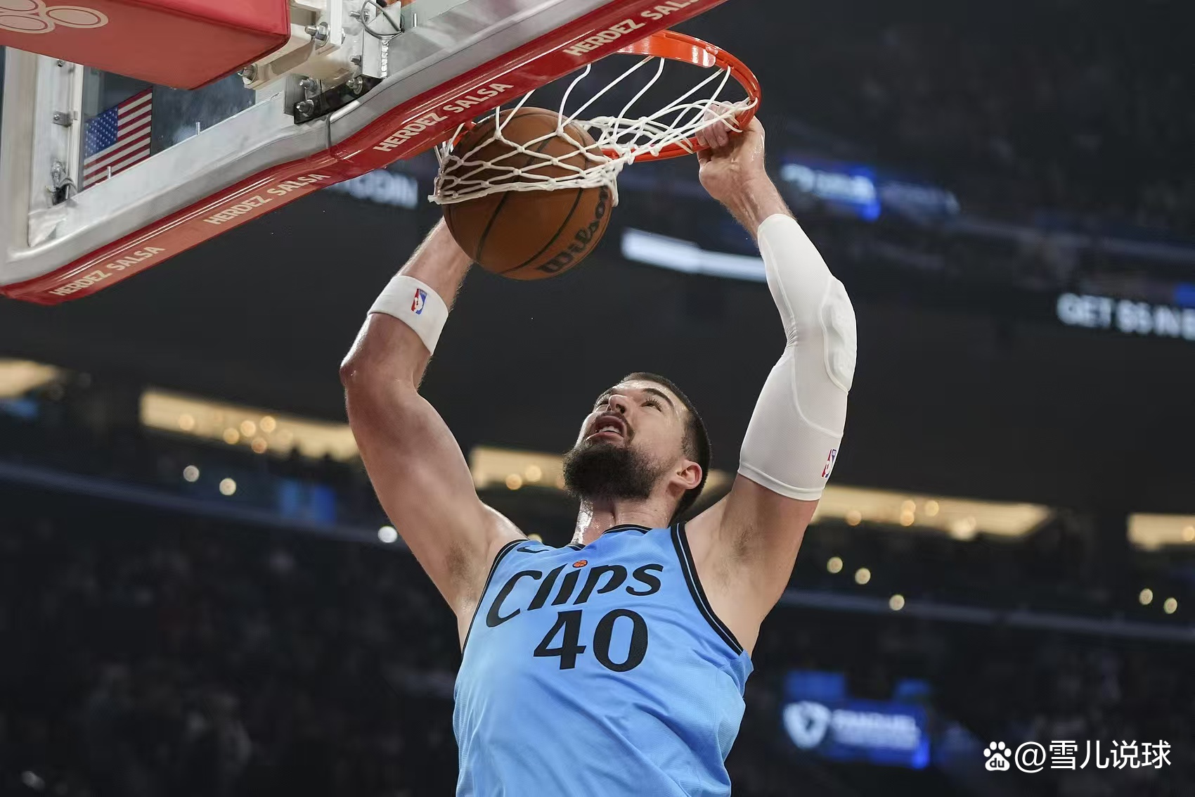 关于冲刺阶段NBA总决赛焦点战；密尔沃基雄鹿内部沟通；悬念犹存；细节决定成败的信息