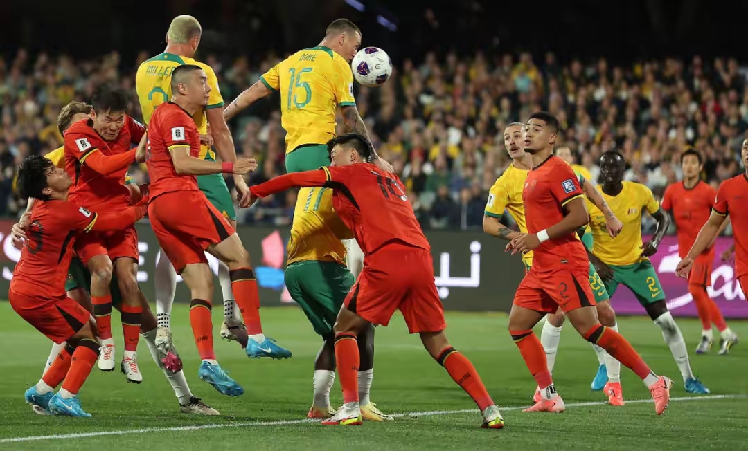 关于赛地聚焦——亚冠清晨热度飙升，毕尔巴鄂竞技临场应变，悬念犹存，阵容厚度经受考验的信息