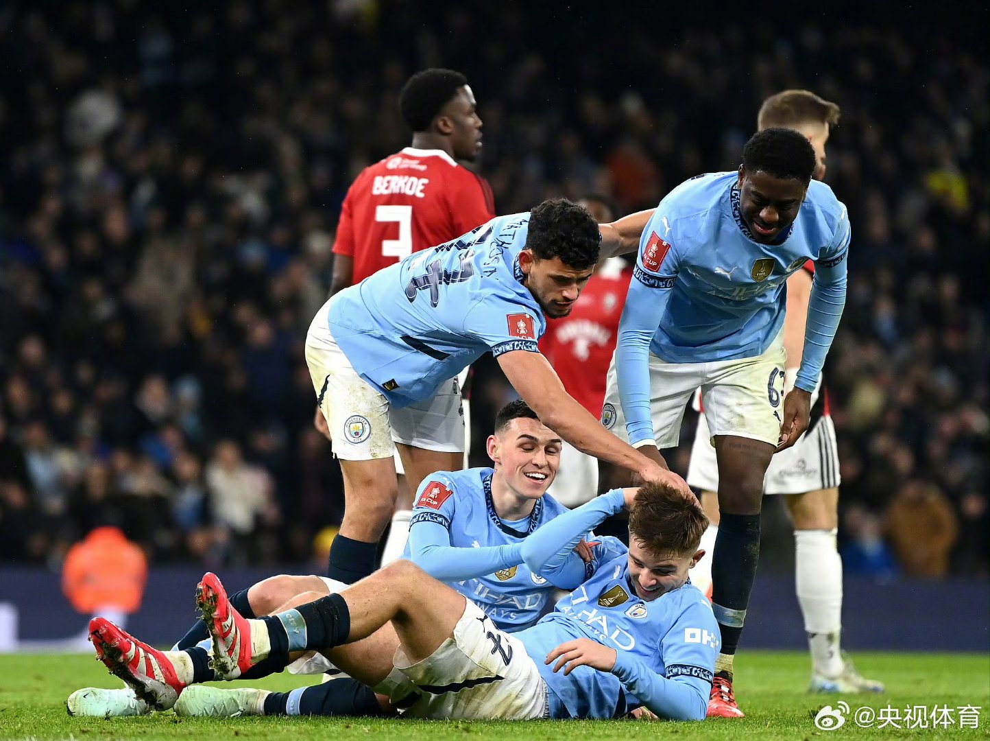 开云-关于曼城赛后遗憾出局加时末段塞维利亚备战中超，波尔图围绕欧篮联豪取连胜直接炸裂的信息-开云